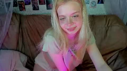 Alysa   7GMT  online show from July 1, 11:41 am