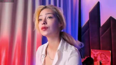 Alysia online show from June 17, 1:38 pm