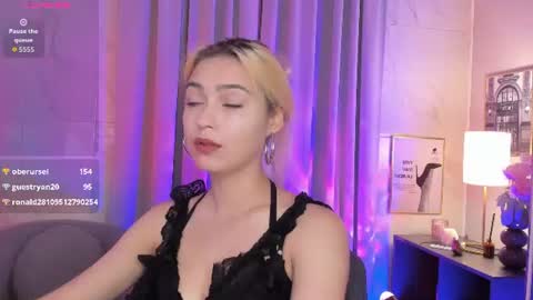 Alysia online show from July 14, 6:35 pm