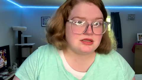 Snapshot of alyssa6960545 chatting on September 22, 2:54 pm alyssa6960545 online show from September 22, 2:54 pm