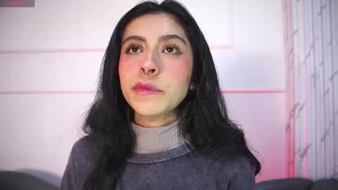 alyssa_joness online show from June 16, 4:16 am