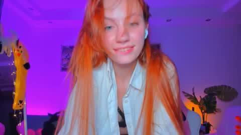 alyssa_smitt online show from November 5, 12:45 am