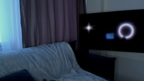 Alyssa  I will be online December 1 at 2000 UTC  online show from January 31, 8:54 am