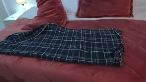 alyssia wolds online show from February 7, 3:19 pm