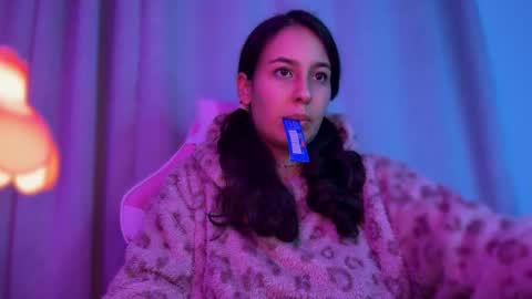 alyssy_nc online show from September 19, 3:10 am