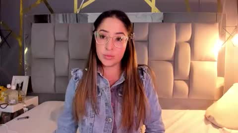 Alyze make feel hot as hell online show from October 5, 1:14 am