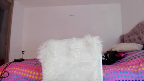 valentia online show from April 10, 1:11 am