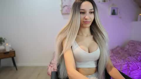 Amai  Liu online show from February 25, 7:38 pm