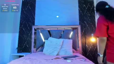 amaia_a online show from June 11, 7:45 pm