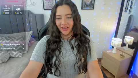 Hi Im AmaiaHelp me reach 100 likes online show from January 9, 7:19 pm