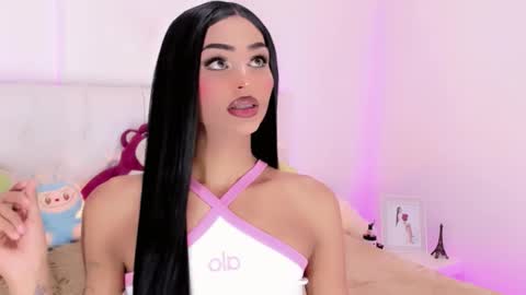 amal_baddel_ online show from November 3, 8:54 pm