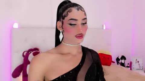 amal_baddel_ online show from November 10, 9:50 pm