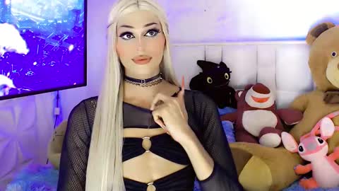 amal_baddel_ online show from February 15, 2:55 pm