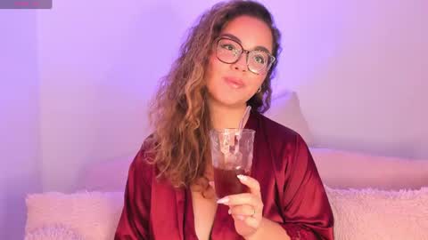 amalia bennet online show from July 14, 3:50 pm