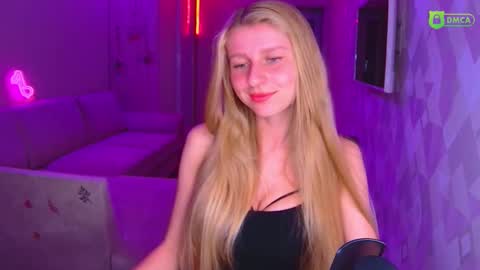 Amalia online show from November 9, 2:53 pm