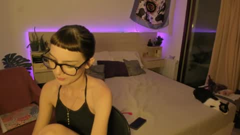 Amancay online show from April 2, 12:18 am