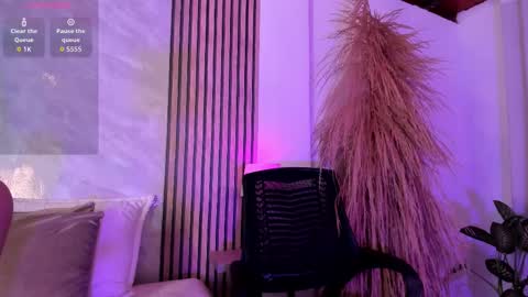 Snapshot of amanda_26 chatting on September 30, 1:27 am Luisa online show from September 30, 1:27 am
