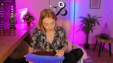 Amanda  fox online show from January 5, 1:47 pm