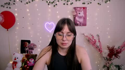 amanda_bright_ online show from April 1, 11:00 am