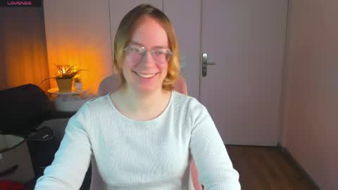 Hi im Amanda online show from April 4, 1:40 pm