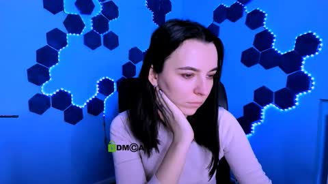 amanda_dark_ online show from February 10, 9:45 am