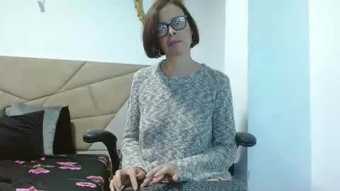 amanda_ramirez online show from January 12, 10:28 pm