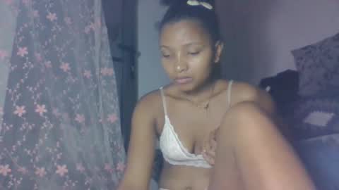 amandaaa25 online show from September 9, 7:03 pm