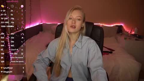 Snapshot of amandaafire chatting on September 28, 1:31 pm Amanda online show from September 28, 1:31 pm