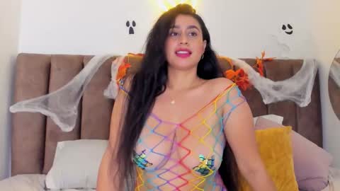 amara18_ online show from October 19, 3:33 am