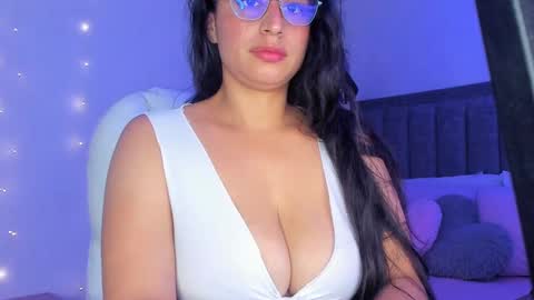 amara18_ online show from September 25, 2:29 am