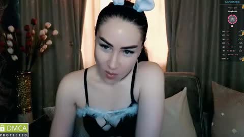 amara campbell online show from October 31, 3:51 am