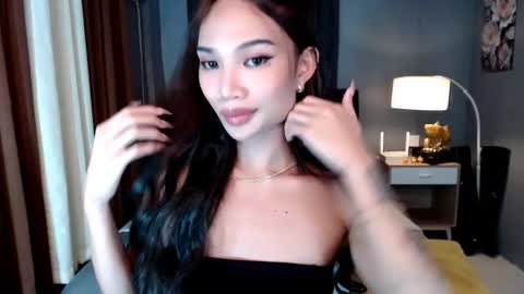 cute amara online show from March 18, 7:09 pm