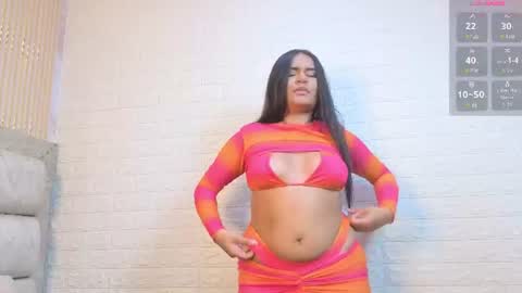 amarahanks_ online show from June 12, 4:00 am