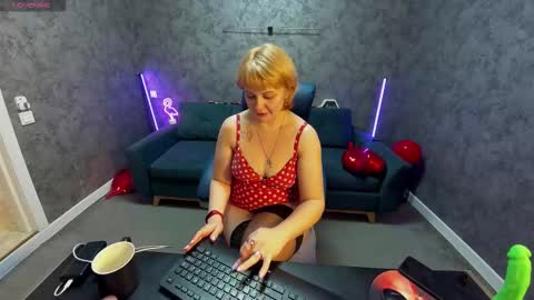 Sofia online show from February 18, 9:47 pm