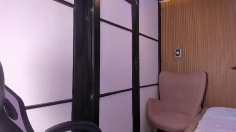 Amara Wolf online show from January 8, 11:10 pm