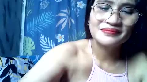 Snapshot of amazing_angel22 chatting on September 22, 10:14 pm amazing angel online show from September 22, 10:14 pm