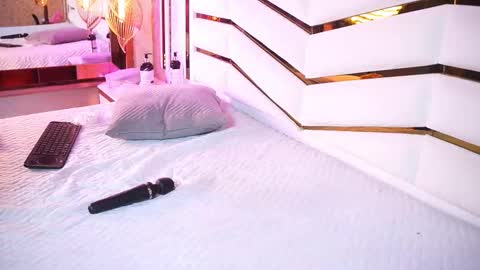 Julieta  online show from February 14, 2:09 pm