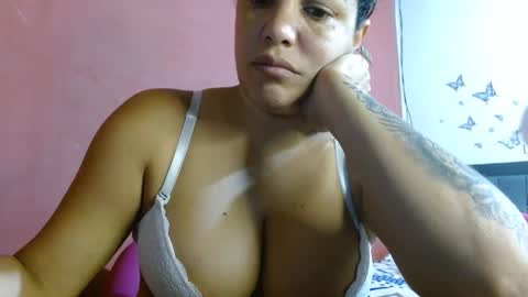 Snapshot of ambarmilf09 chatting on October 1, 3:27 am ambarmilf09 online show from October 1, 3:27 am
