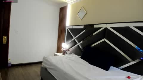 Ambar Ross online show from February 5, 1:14 pm