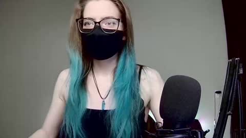 Snapshot of amber_candyfloss chatting on January 6, 11:31 pm Amber non-nude model online show from January 6, 11:31 pm