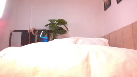 Amber Demons online show from July 30, 12:00 am
