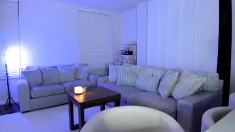 amberkinsley online show from January 12, 6:39 am