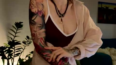 Moon inst 4mbientmoon online show from November 19, 6:18 pm