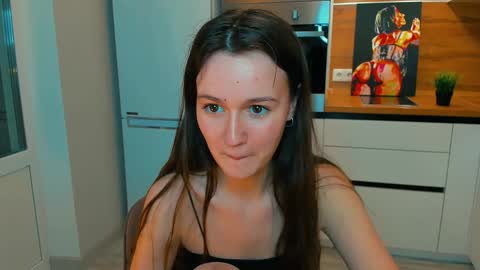 Snapshot of ameli_moon chatting on December 7, 5:59 pm Eileen online show from December 7, 5:59 pm