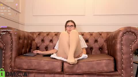 AMELIA online show from October 27, 8:31 pm