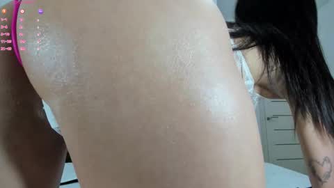 amelie_25 online show from October 27, 10:21 pm