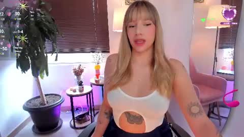 Amelie Graham online show from July 2, 4:56 pm