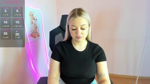Amelie online show from August 1, 8:38 am