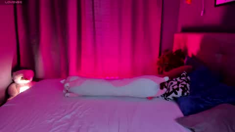 Amelia online show from June 12, 2:54 am