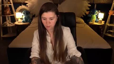 amellymillyy online show from November 9, 2:31 pm